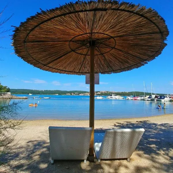 Fisherman's glamping village, hotel v destinaci Klimno