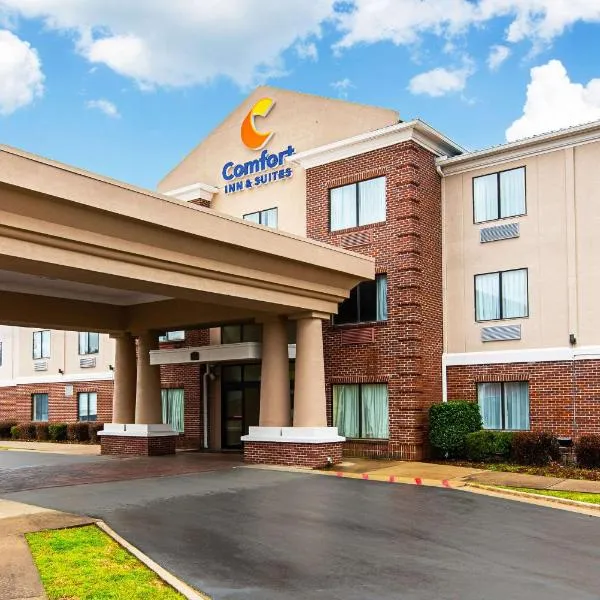 후커에 위치한 호텔 Comfort Inn & Suites Pine Bluff