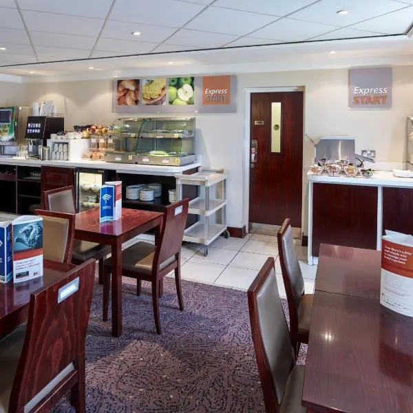 Holiday Inn Express Glenrothes by IHG, hotel en Glenrothes