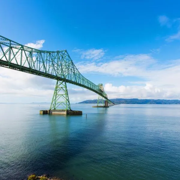 Holiday Inn Express Hotel & Suites Astoria by IHG, מלון באסטוריה