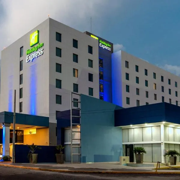 Holiday Inn Express Culiacan by IHG、クリアカンのホテル