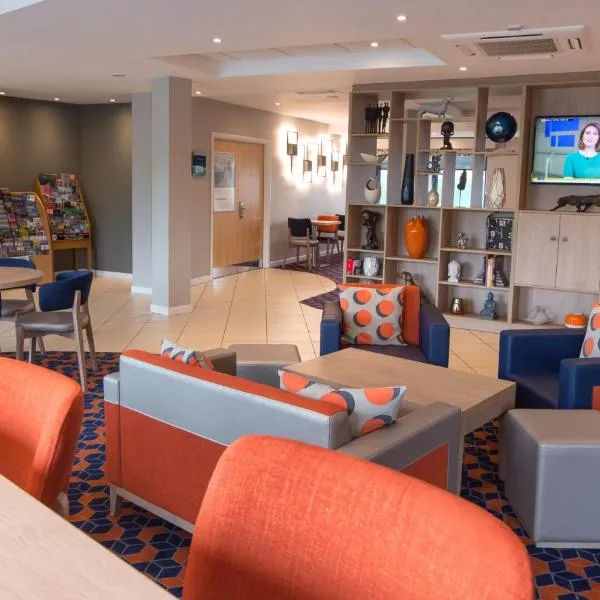 Holiday Inn Express Dunfermline by IHG, отель в городе Данфермлин