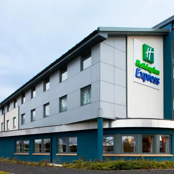 Holiday Inn Express Dunfermline, an IHG Hotel: Dunfermline'da bir otel