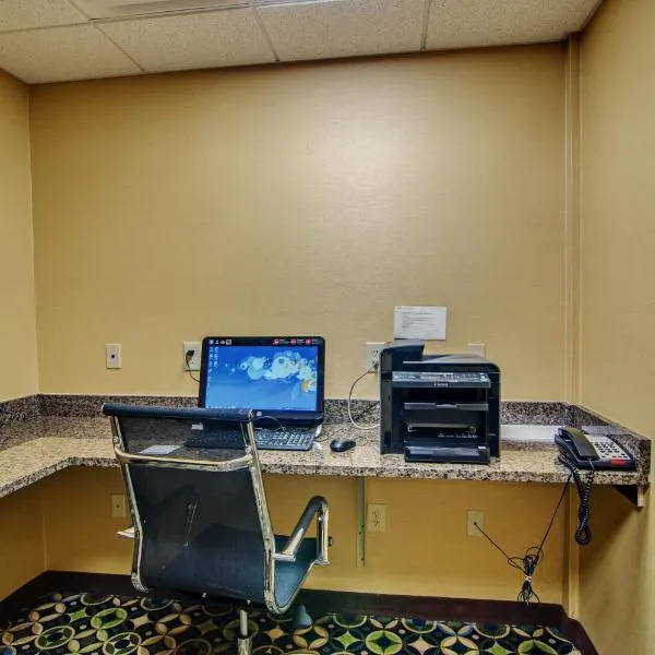 Holiday Inn Express & Suites Wytheville by IHG, отель в городе Уайтевилл