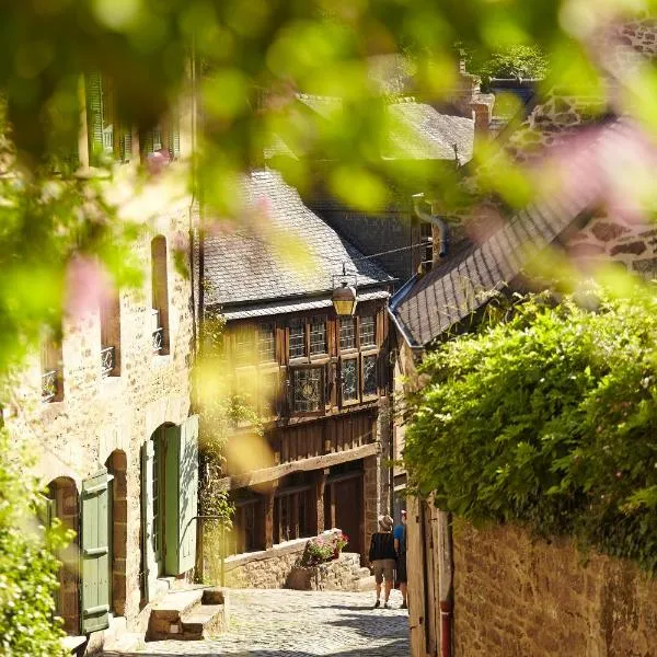 Chambres d'hôtes Logis Du Jerzual, Hotel in Plesder