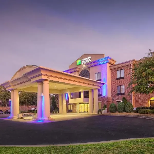 Holiday Inn Express Hotel & Suites Raleigh North - Wake Forest by IHG, hotel v destinaci Wake Forest