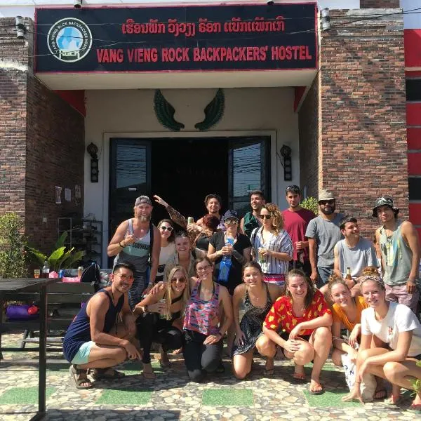 Vangvieng Rock Backpacker Rooftop Hostel, hotel v destinaci Vang Vieng