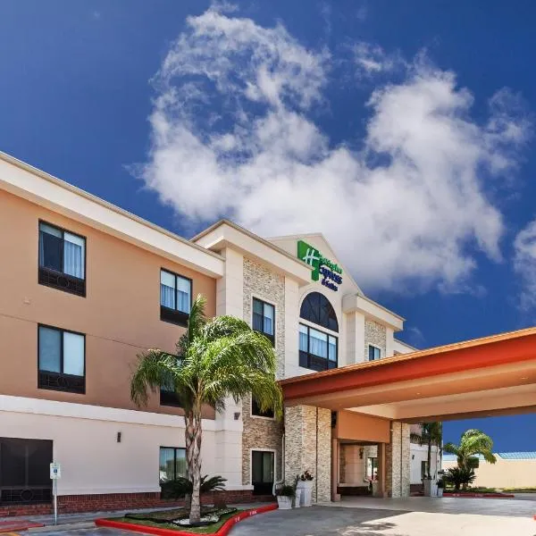 Holiday Inn Express & Suites Houston East by IHG, khách sạn ở Houston