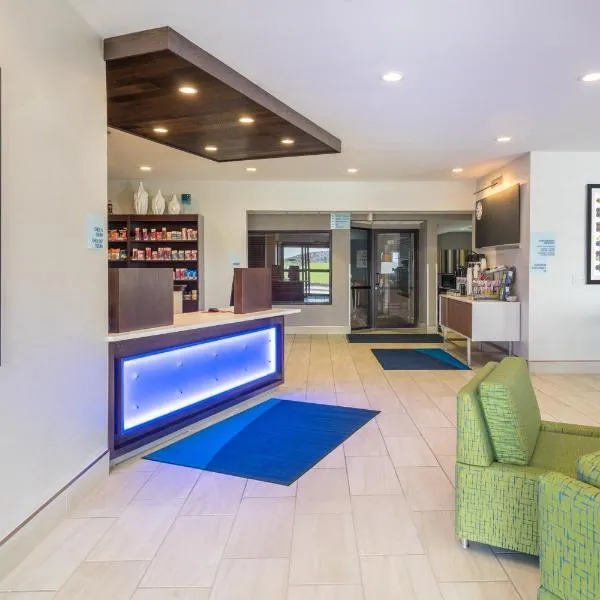 Holiday Inn Express Hotel Howe / Sturgis by IHG, hotel em Howe
