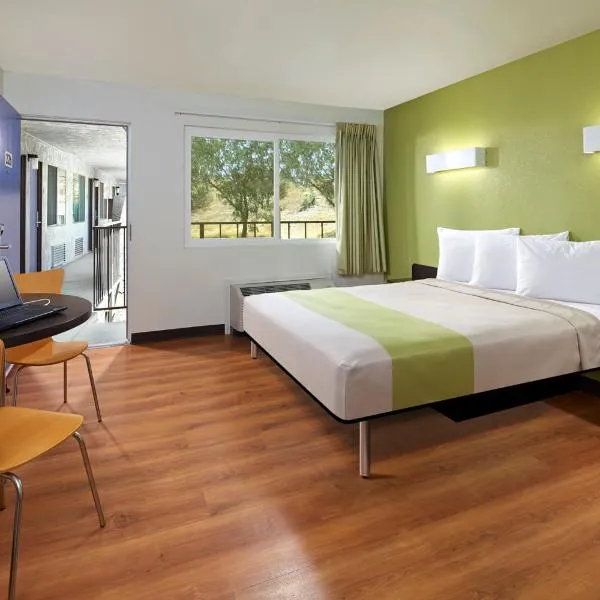 Motel 6-Redlands, CA, hotel in Redlands