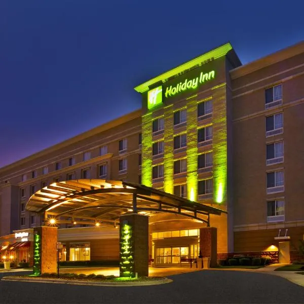 Holiday Inn Detroit Metro Airport, an IHG Hotel, hotel v destinaci Romulus