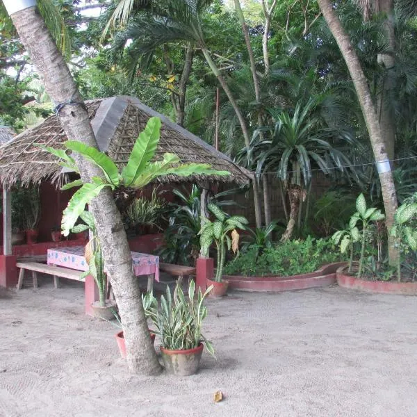 Felipa Beach and Guesthouse - Newly Renovated Airconditioned Guest Rooms, hotel a Dumaguete