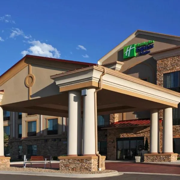 Holiday Inn Express Hotel & Suites Longmont by IHG, hotel v destinaci Longmont