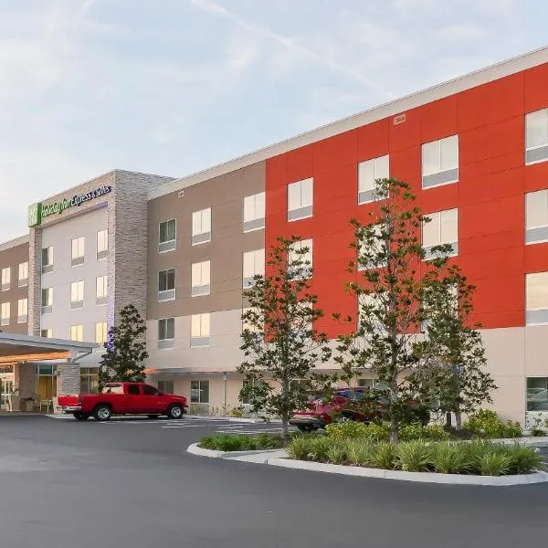 Holiday Inn Express & Suites - Tampa East - Ybor City, an IHG Hotel、タンパのホテル