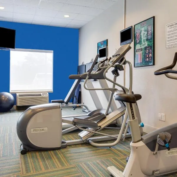 Holiday Inn Express Hotel & Suites Tampa-Fairgrounds-Casino by IHG, hotel in Tampa