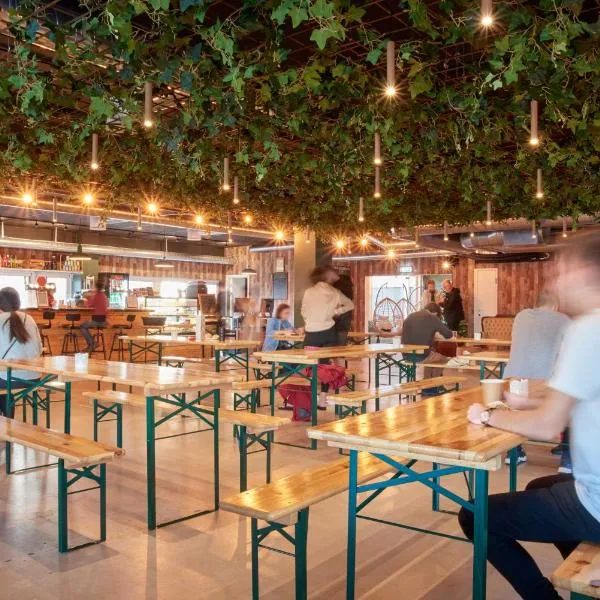 Urban Camper Hostel & Bar, hotel v Kodani