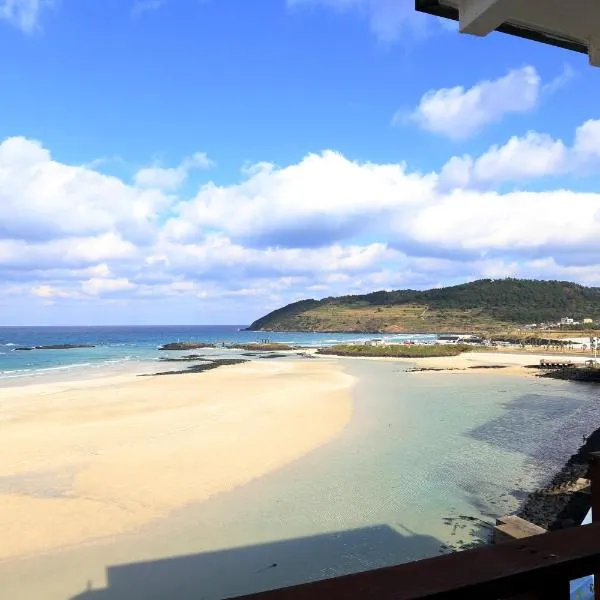 Ocean Grand Hotel, hotell i Jeju (by)