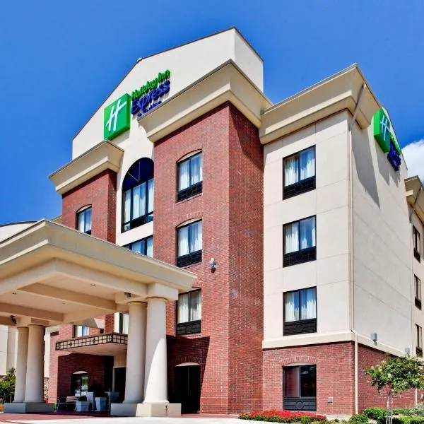 Holiday Inn Express Hotel & Suites DFW West - Hurst, an IHG Hotel, готель у місті Герст