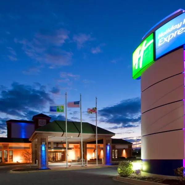 Holiday Inn Express Cambridge, an IHG Hotel, hotel in East New Market