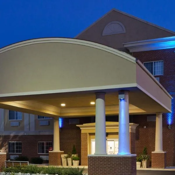 Holiday Inn Express Hotel & Suites Defiance by IHG, hotel v destinaci Defiance