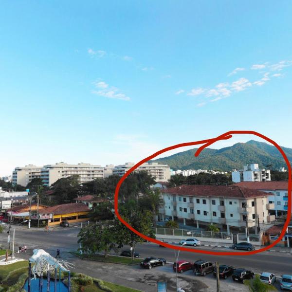 Apartamento Ubatuba, Itaguá, bem localizado, duas vagas de garagem