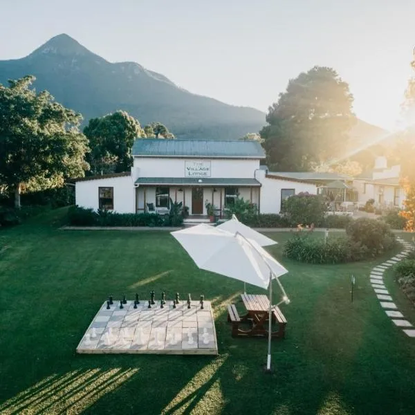 The Village Lodge, hotel a Stormsrivier