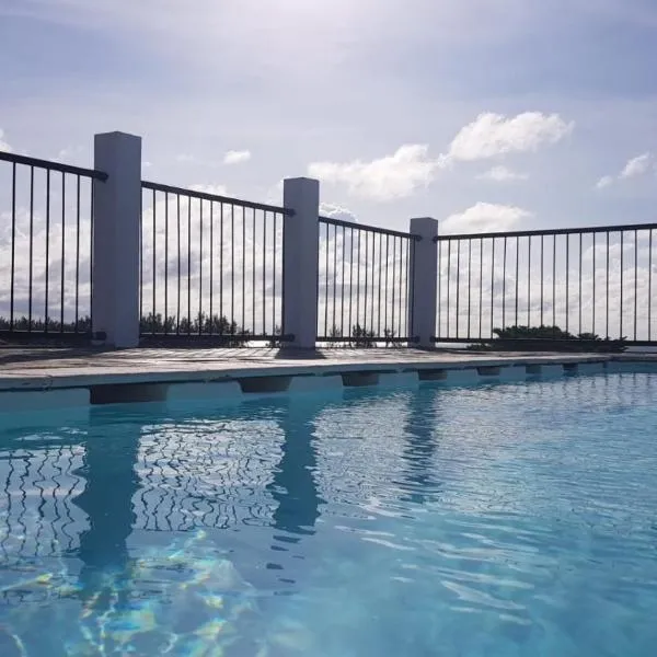 Modernes Apartment & Pool mit Mega Aussicht, hotel in Flic-en-Flac