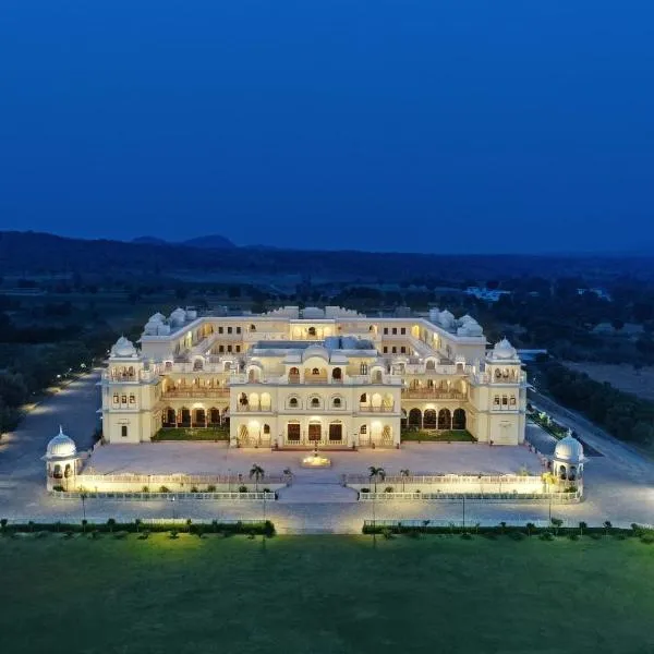 The Jai Bagh Palace, hotel v destinaci Džajpur