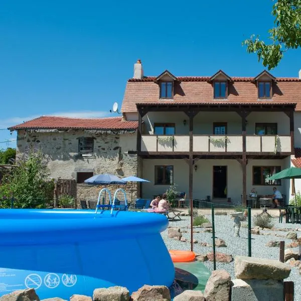 L'Ancien Presbytère Chambres D'hote ou Gite, hotel v destinácii Le Dorat