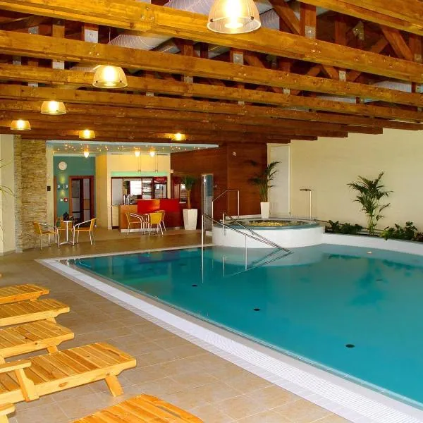 Wellness Hotel Happy Star, hotel di Vrbovec