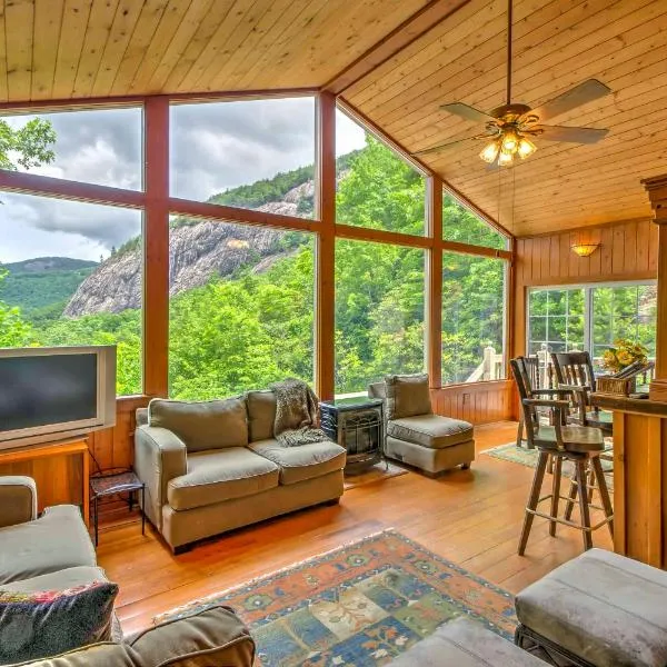 The Wow House - Sapphire Home with Deck and Views!, hotel in Cashiers