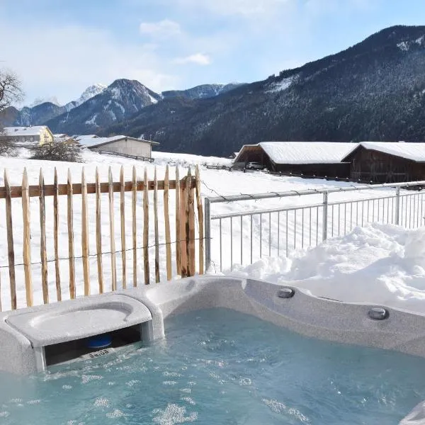 Ferienhaus Lurger, hotel v destinaci Strassen