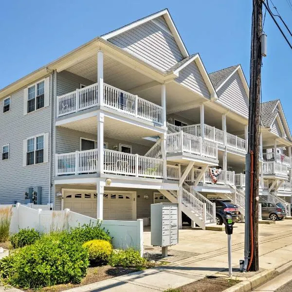 Condo with Deck Walk to Beach and Convention Center!, hotel v destinaci Wildwood