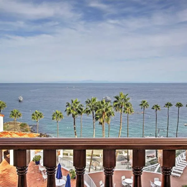 Quiet Avalon Getaway Villa with Ocean View and Balcony, hotel v destinaci Avalon