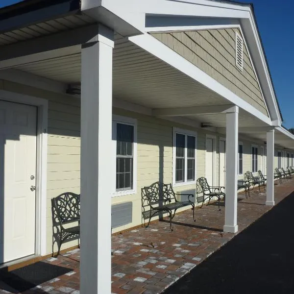 Yankee Clipper Motel, hotel in Sandy Point