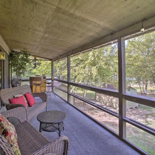 Waterfront Home w/ Fire Pit on Table Rock Lake, hotel in Golden