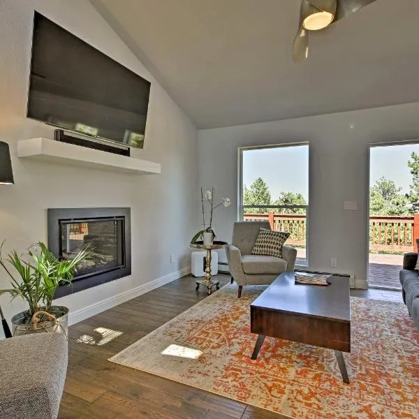 12 Mi to Red Rocks: Morrison Home w/ Deck, Hotel in Morrison