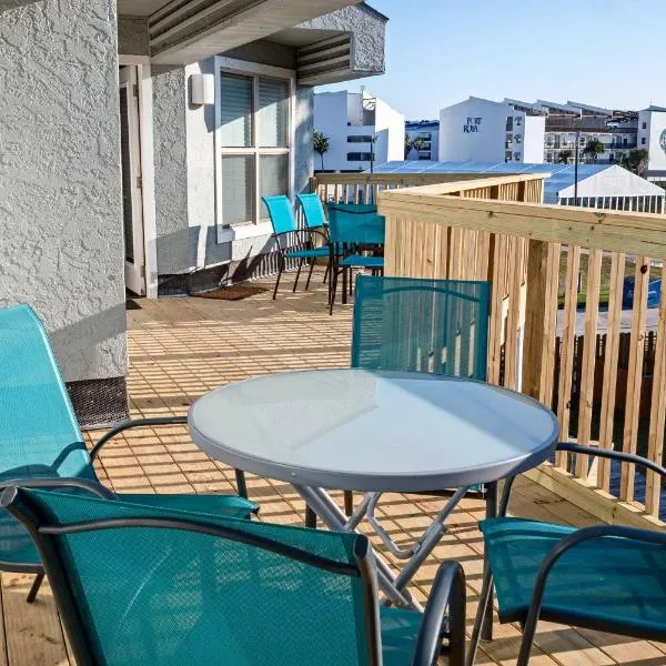 1 Mi to Port Aransas Beach Condo with Pool Access, hotel v destinaci Mustang Beach