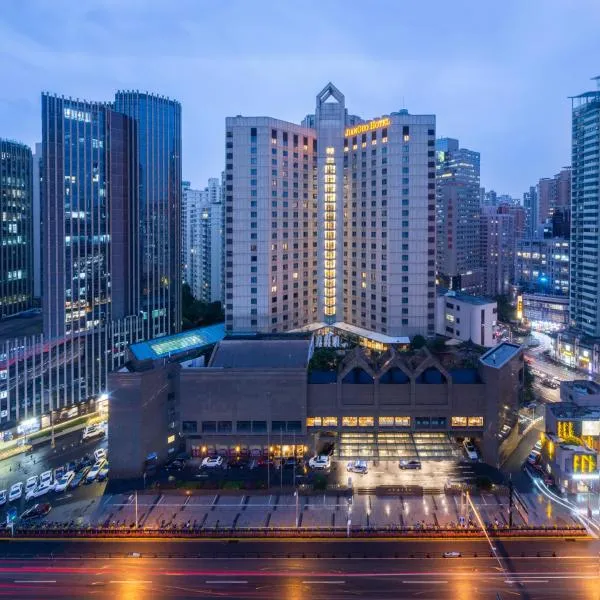 Viesnīca Jianguo Hotel Shanghai pilsētā Qibao