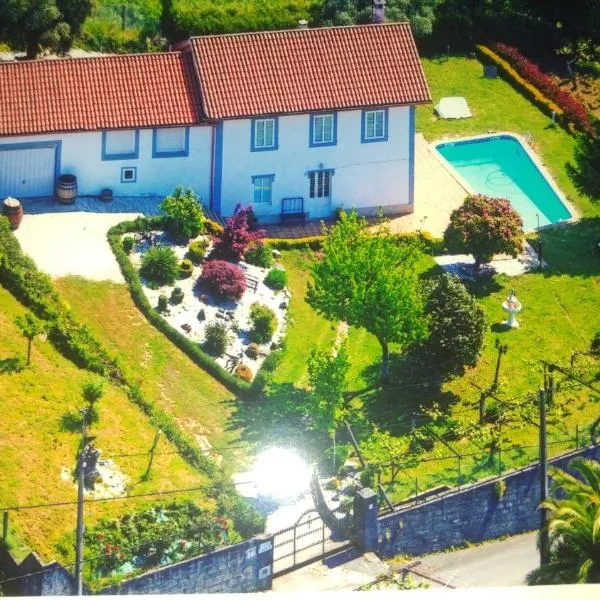 Casa Tarrío con Piscina - Santiago de Compostela, hotel in Boqueijón