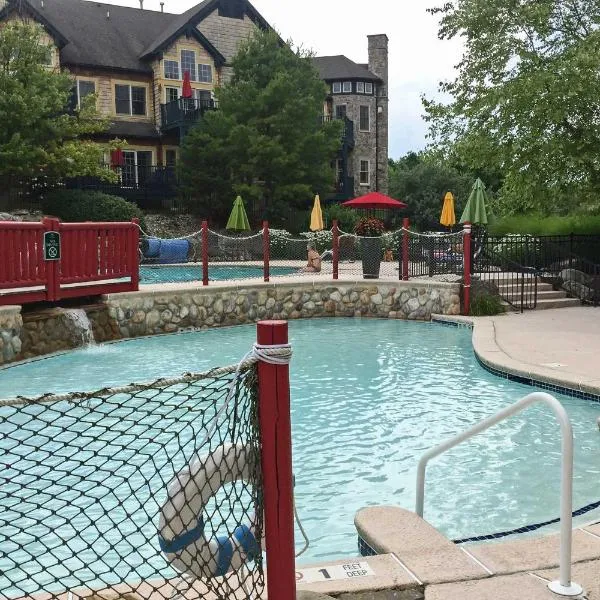 Spacious Condo with View Less Than 1 Mi to Mtn Creek Resort!, hotel in Vernon Township