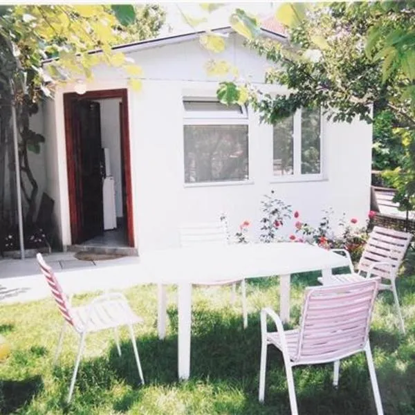 Tiny House Veronia, hotel in Ohrid