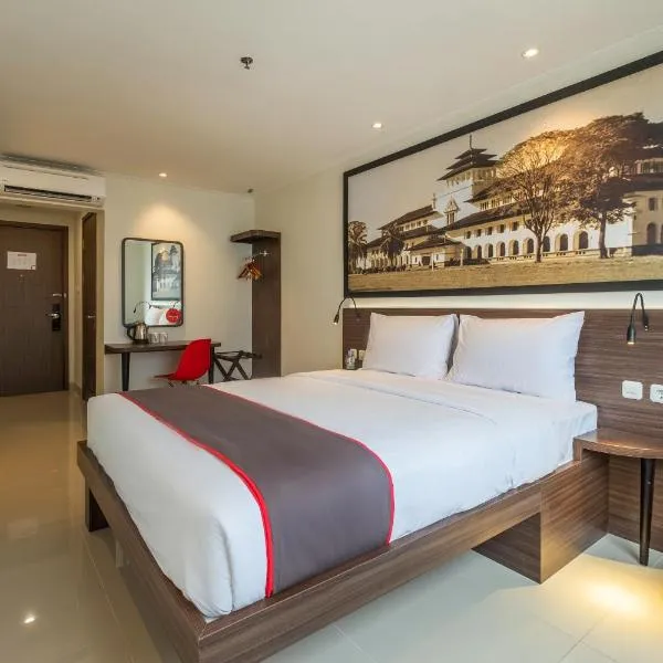 SUPER OYO Collection O Hotel Pasar Baru Heritage: Sukarasa şehrinde bir otel