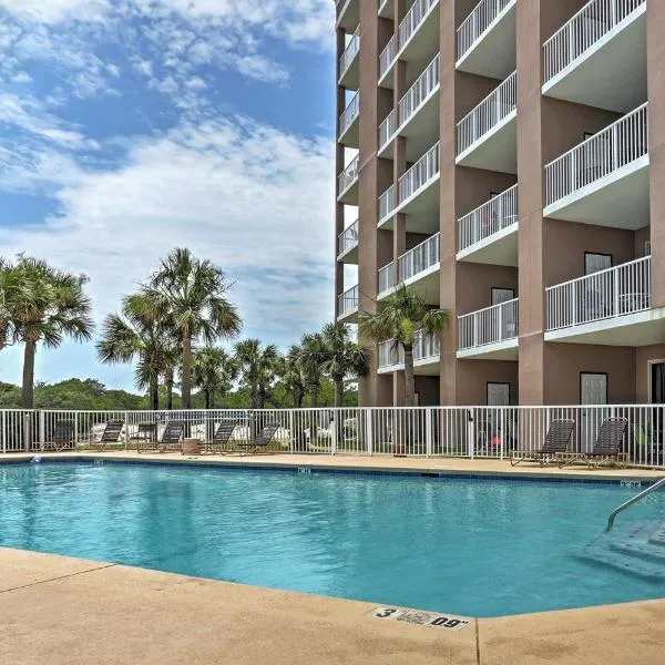 West Gulf Shores Condo with Ocean Views, Shared Pool!、フォート・モーガンのホテル
