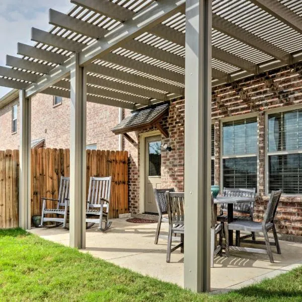 College Station Townhouse with Private Patio, hotel v destinaci College Station