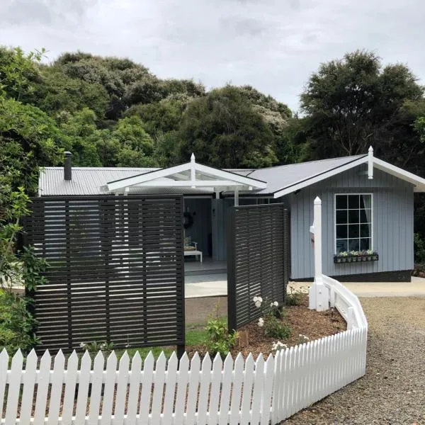 Kānuka Cottage - Tranquil and relaxing, hotel v destinácii Little River