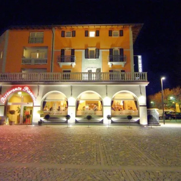 Hotel Bernina, מלון בטיראנו