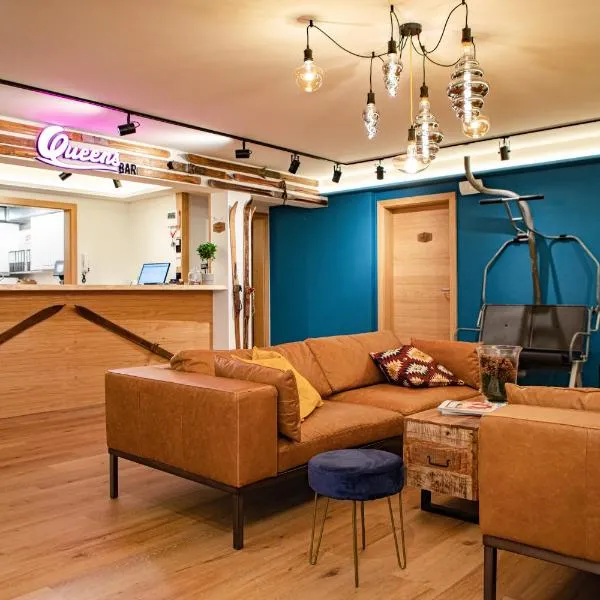 Roomie Alps Design Hostel โรงแรมในคิทซ์บือห์