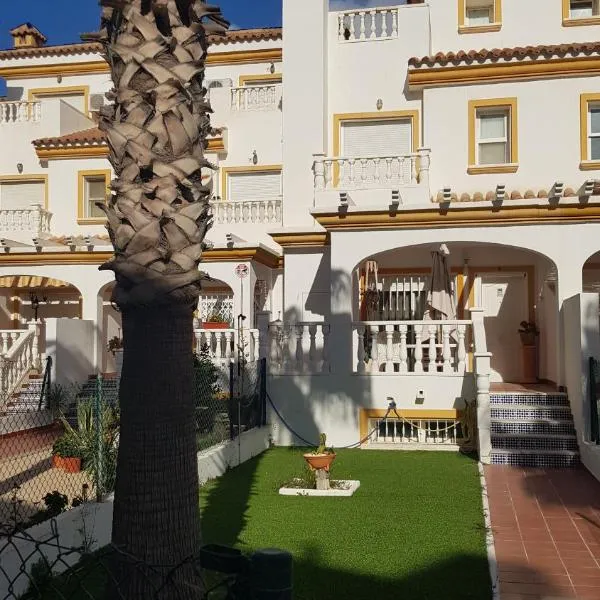 LUJOSO ADOSADO de TRES HABITACIONES en VERA PLAYA A 200 METROS DEL MAR, hotel v destinaci Vera