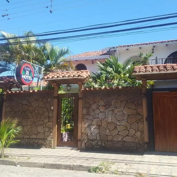 Hotel el super 8: Santa Cruz de la Sierra şehrinde bir otel